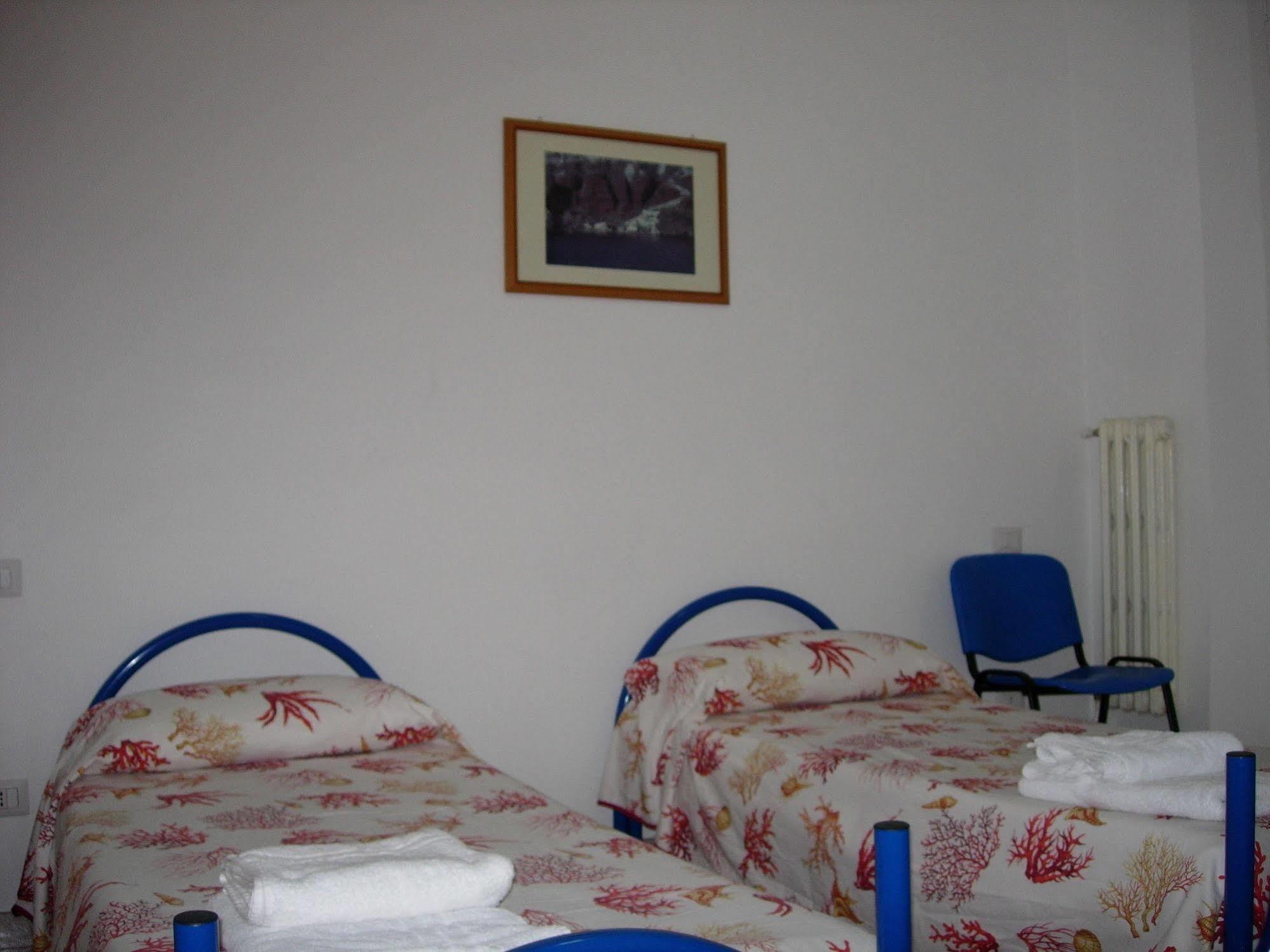 Foresteria Roma Esercito Della Salvezza ภายนอก รูปภาพ