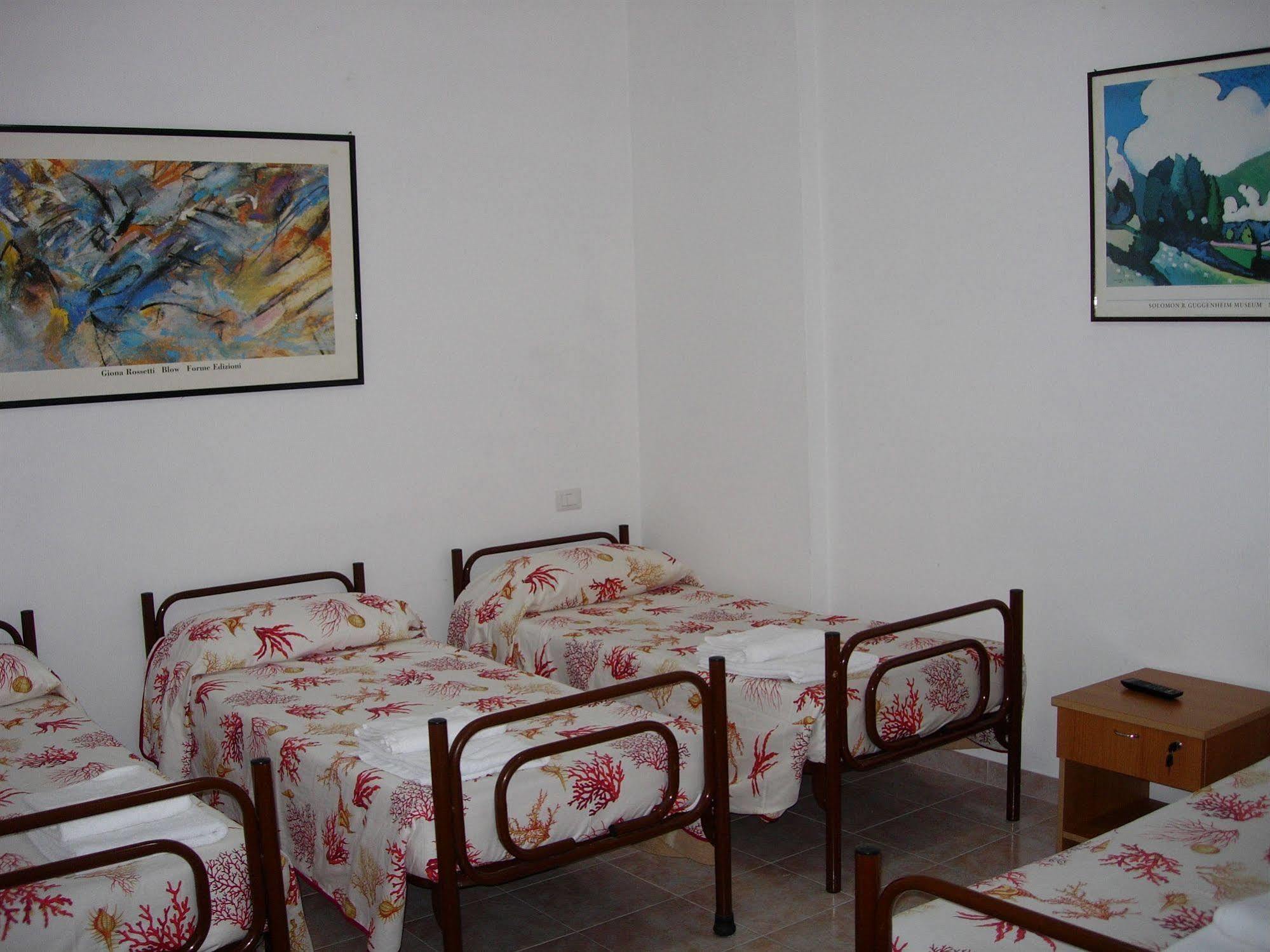 Foresteria Roma Esercito Della Salvezza ภายนอก รูปภาพ